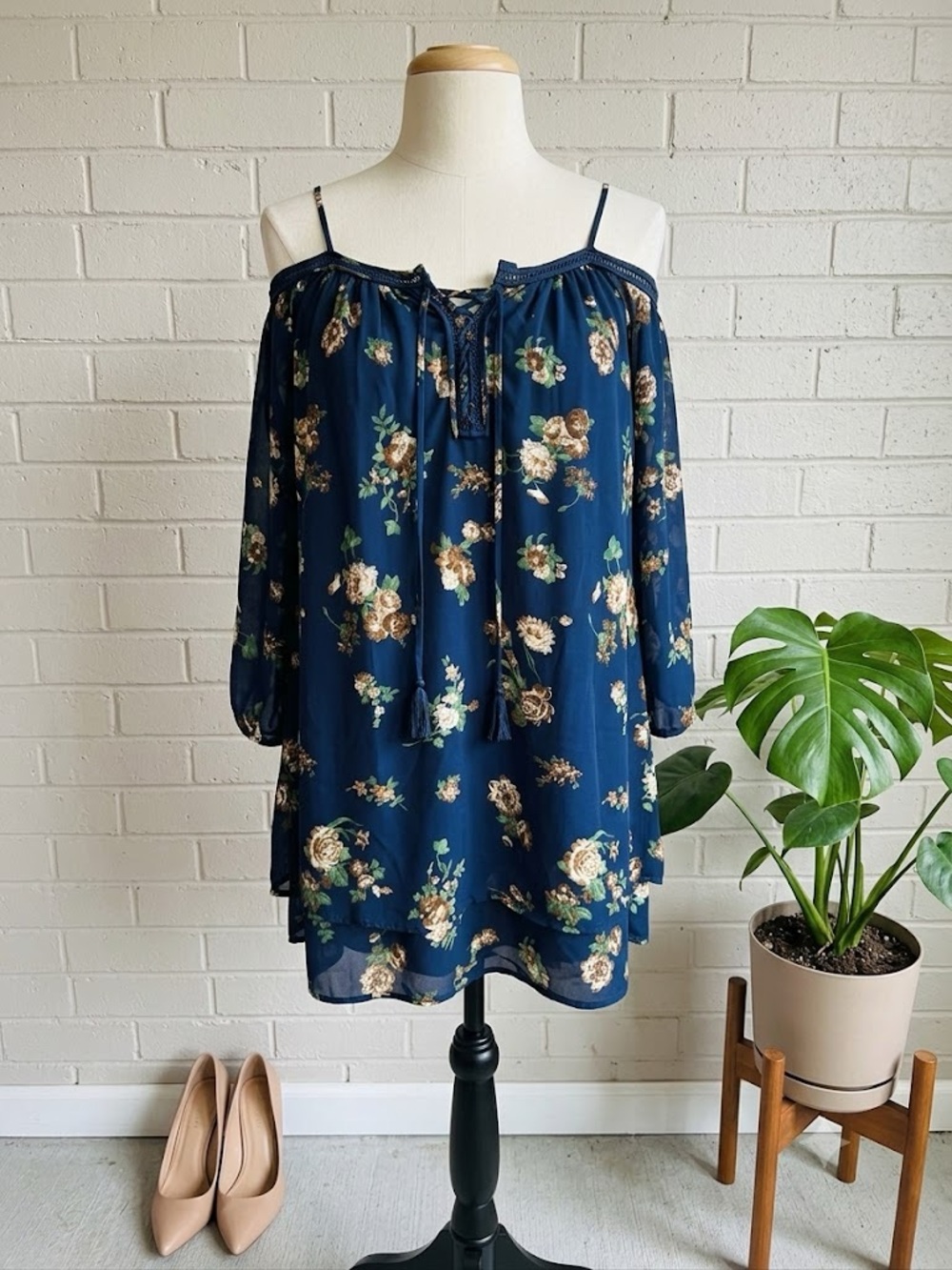 Purple Snow Navy Floral Keyhole Blouse
